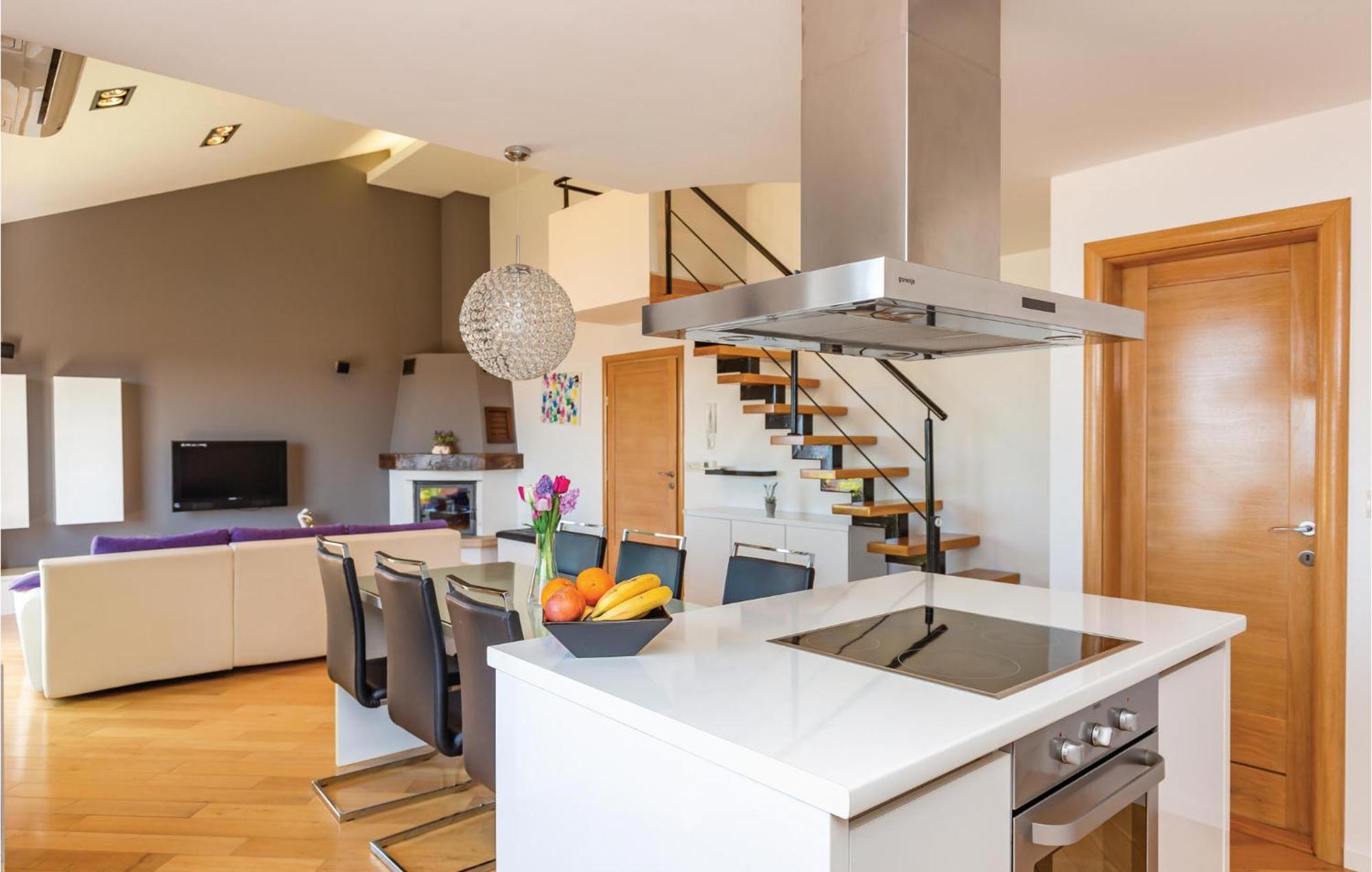 Lovely Apartment In Makarska With Kitchenette Exteriér fotografie